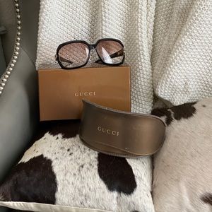 Gucci black sunglasses